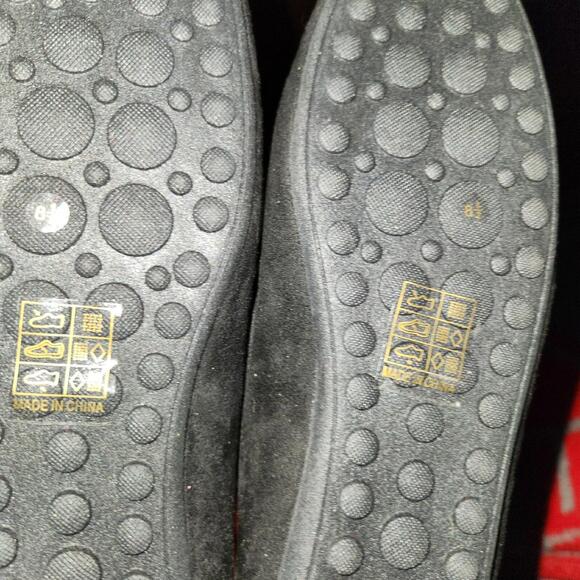 Journee Collection Meredith Women's 8.5 M Black Vegan Leather Flat Slip On Shoes - Picture 3 of 6